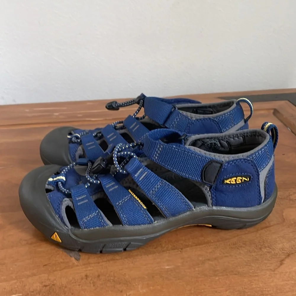 Keen Waterproof Kids Blue Outdoor Sandals Size 3
